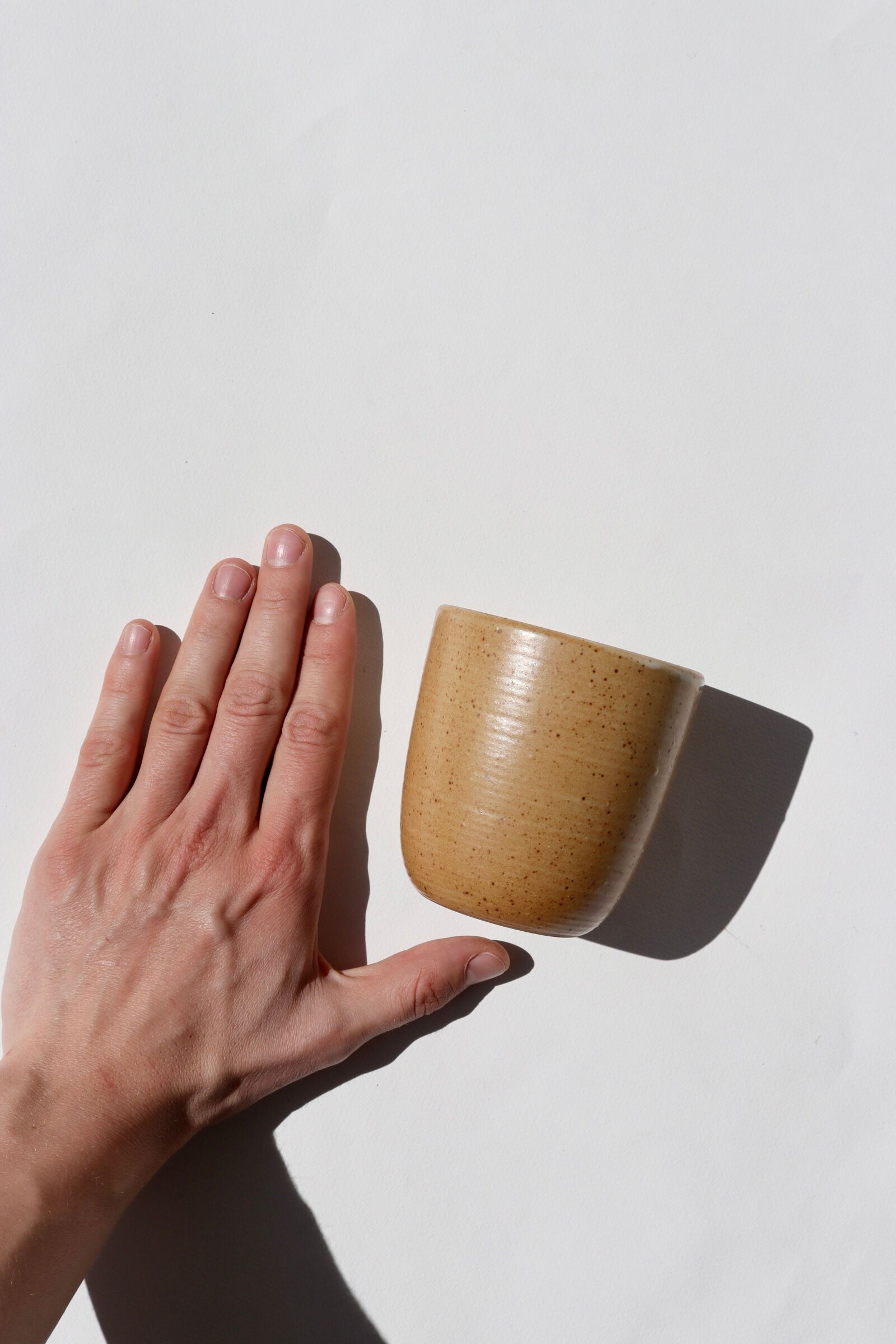 5 tasses en grès moucheté Grès Village