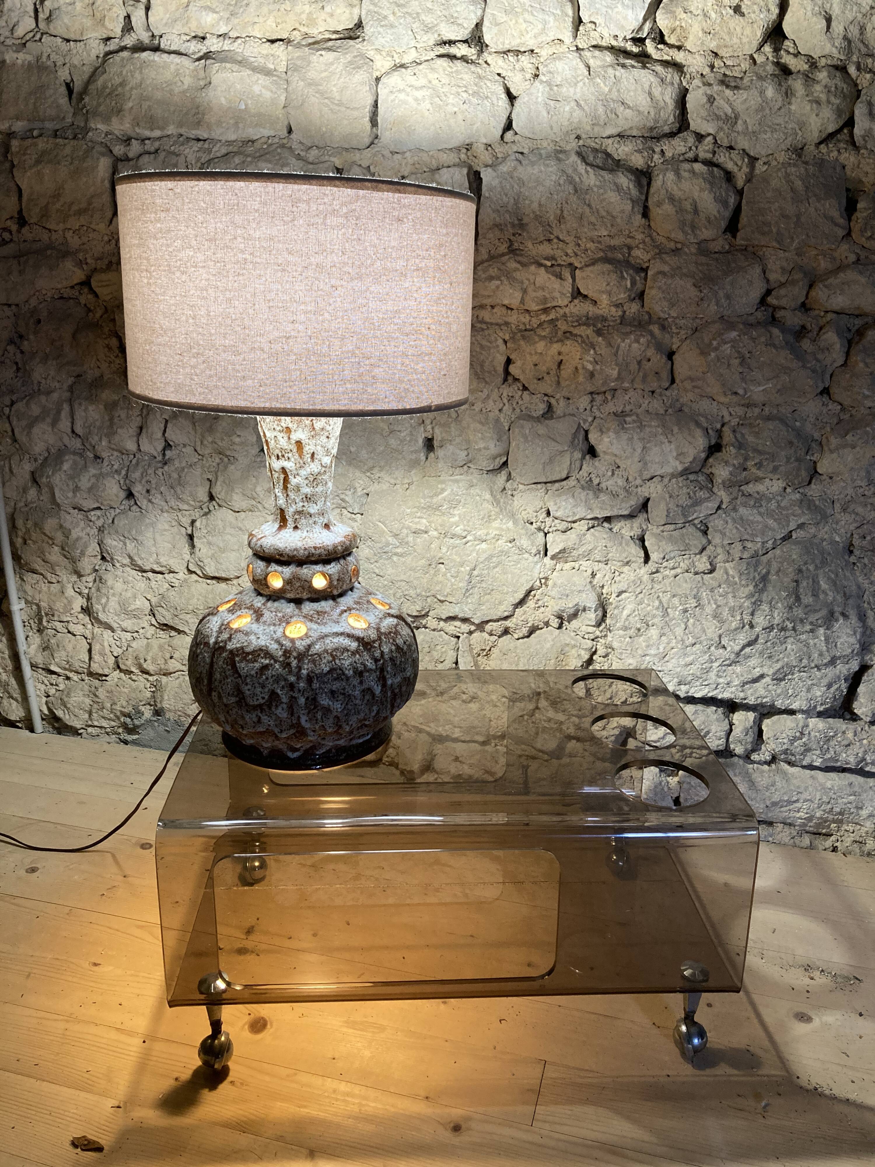 Table lamp