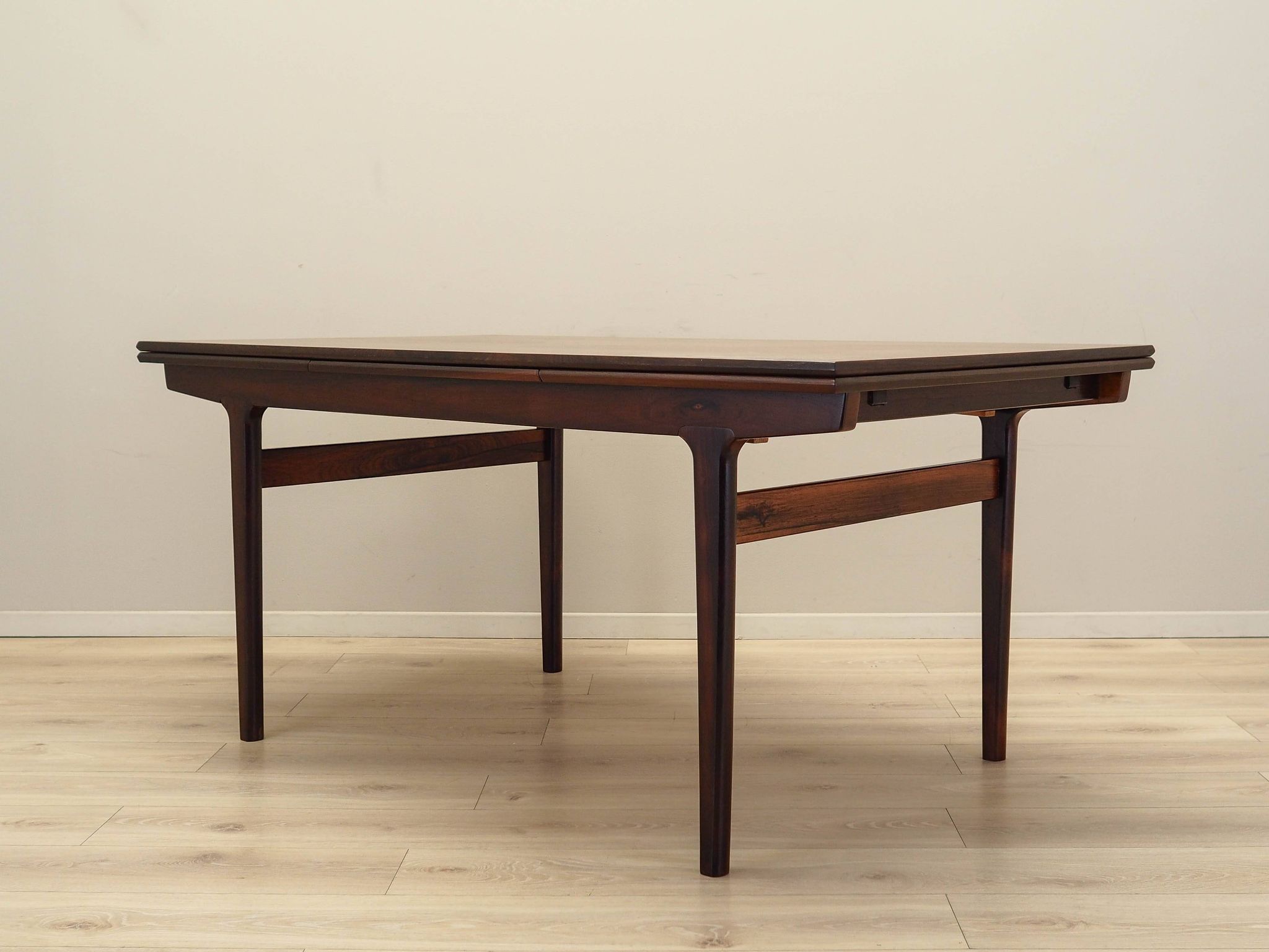Rosewood table, 1960s, designer: Henning Kjaernulf, Vejle Stole& Møbelfabri