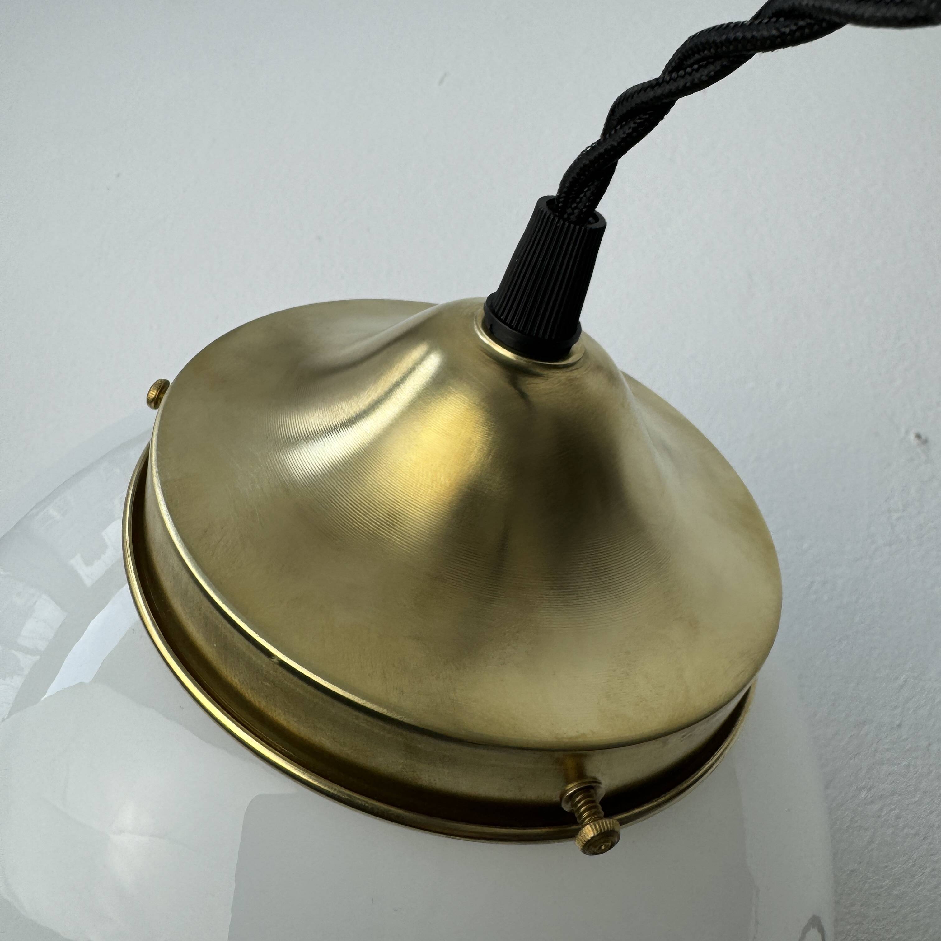 Old round pendant light 18 cm in vintage opaline
