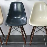 4 chairs DSW Navy Blue Eames Herman Miller vintage