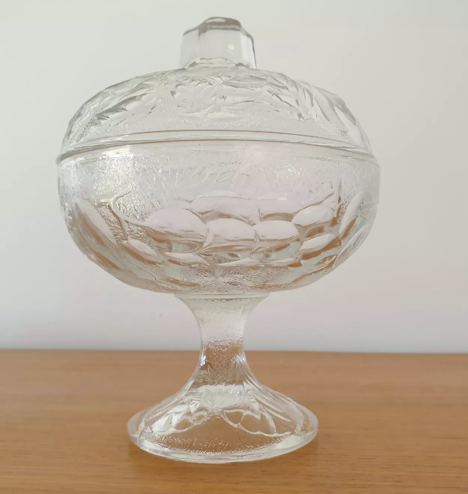 Chiseled glass candy box