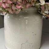 Large varnished earth jar