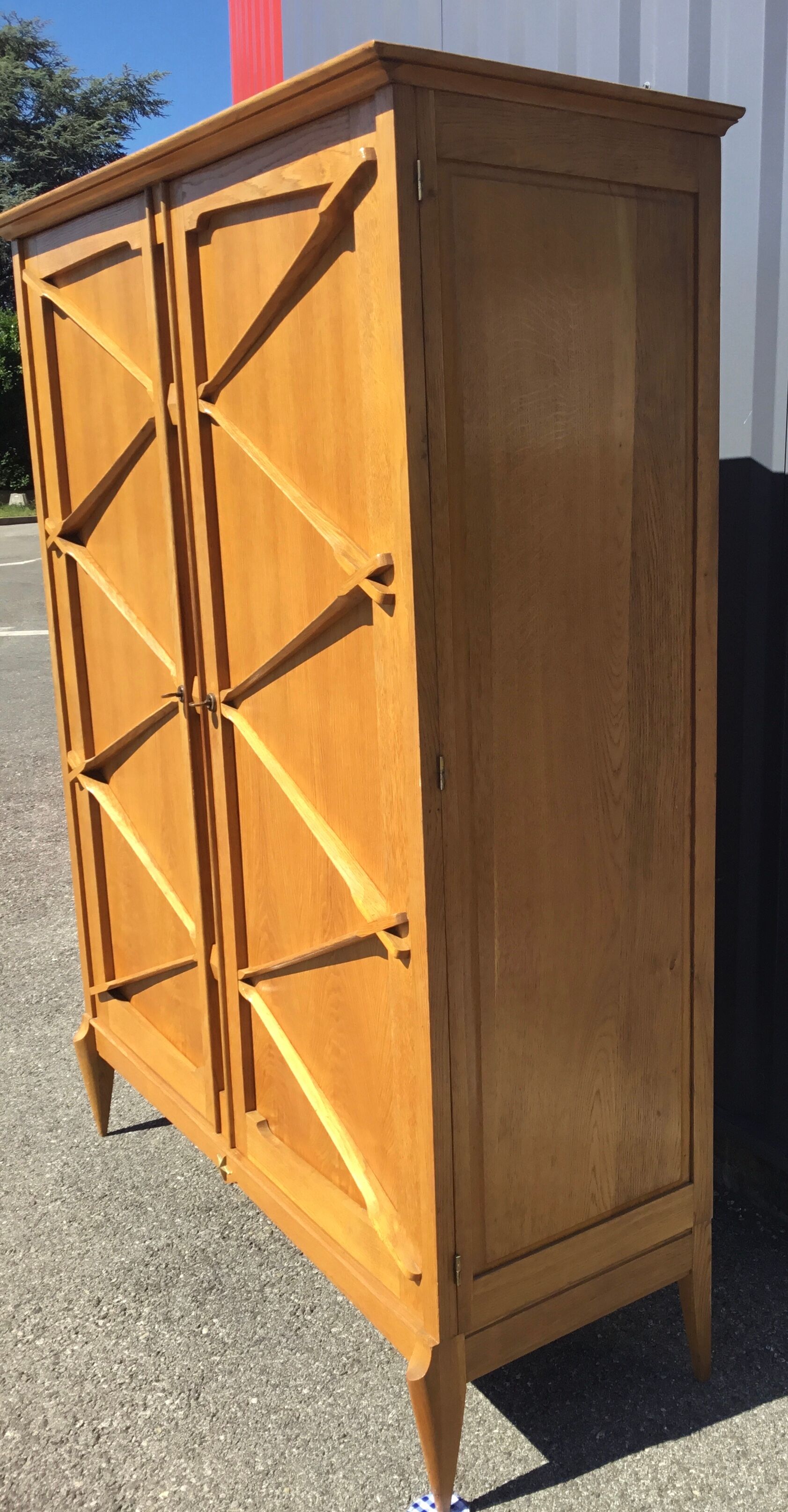 Manufrance cabinet in oak annee