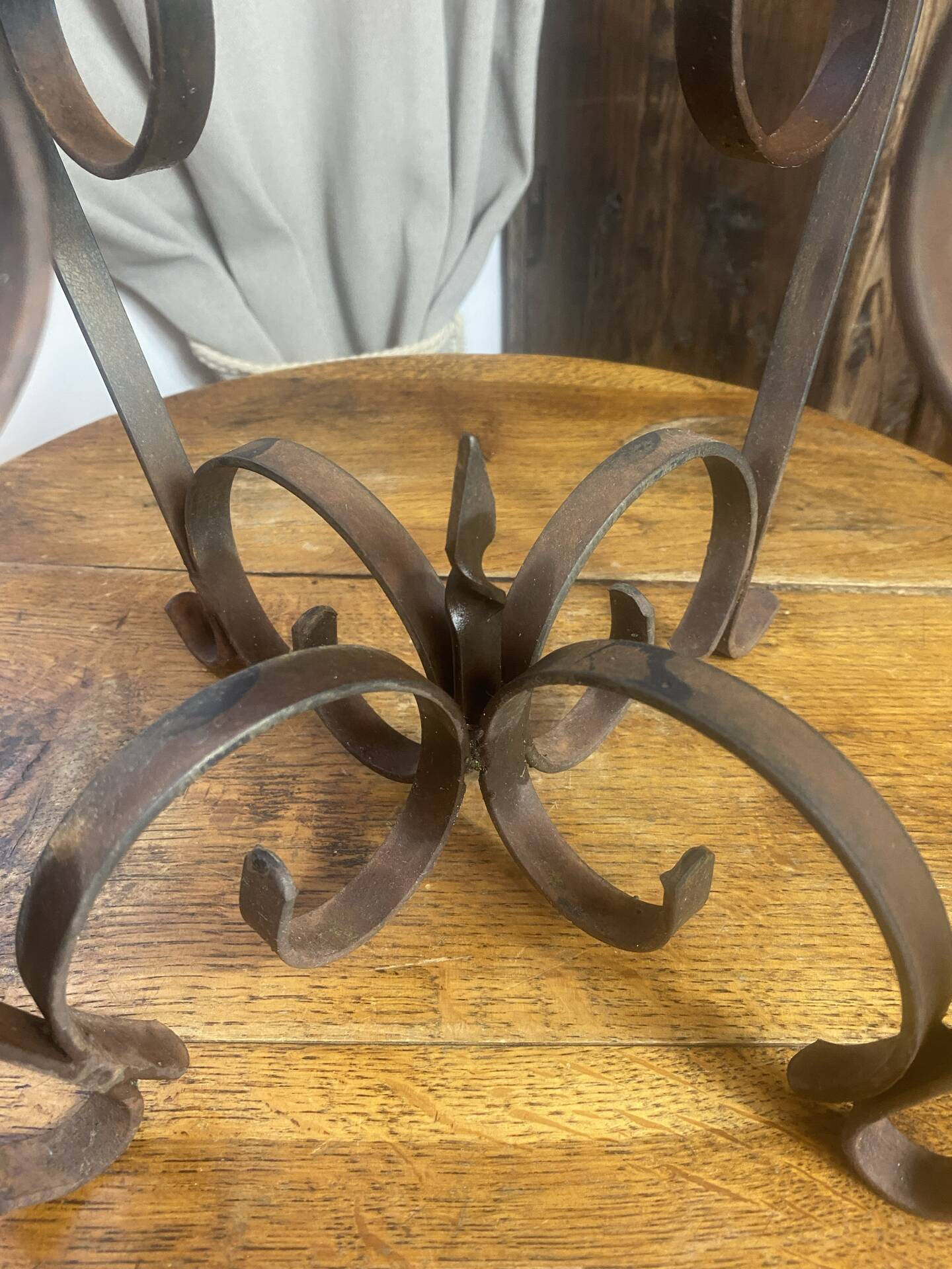 Occasional table in wrought iron and marble