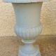Pair of old Medici vase in cast iron, early XXth, H: 43.5cm