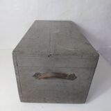 Ancien coffre en bois gris