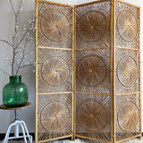 Rattan screen sun pattern