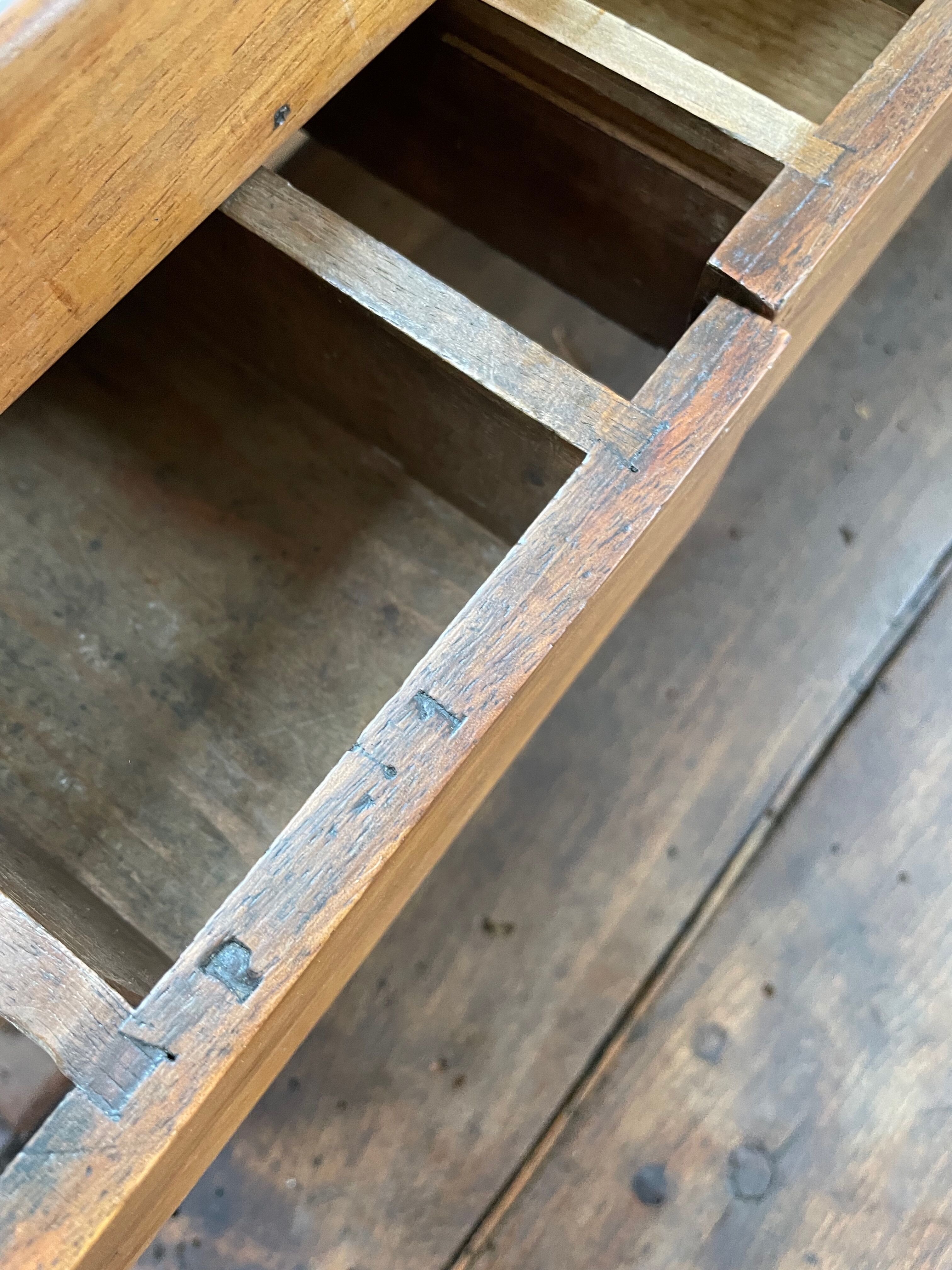 Establishment of jeweler XIXth oak