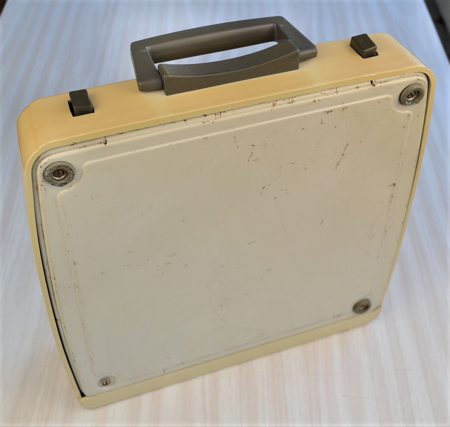 Brother Deluxe 900 typewriter - vintage 60 (new ribbon)