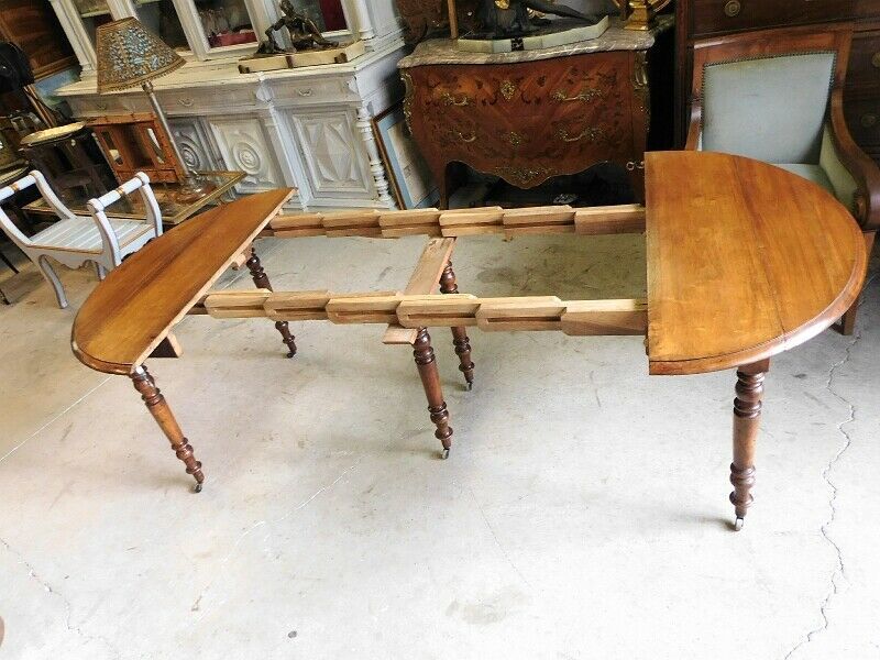 Table 6 feet Louis Philippe with 3 walnut extensions of the 19th siecle