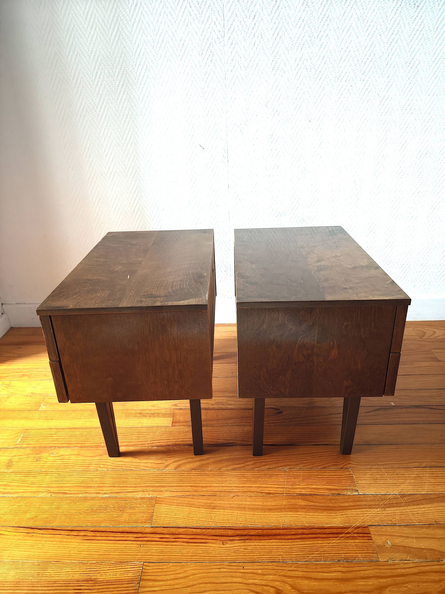 Pair of modernist bedside tables in veneered wood, 1950s-60s