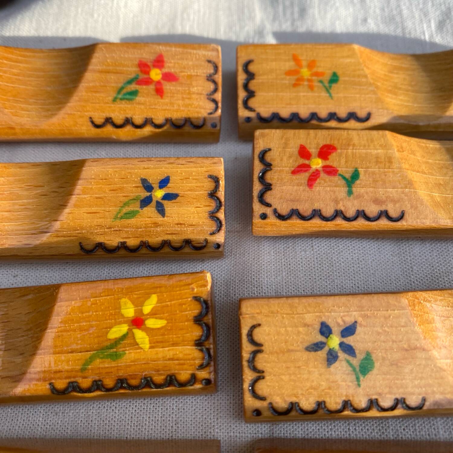 Wooden knife holder, vintage craftsmanship
