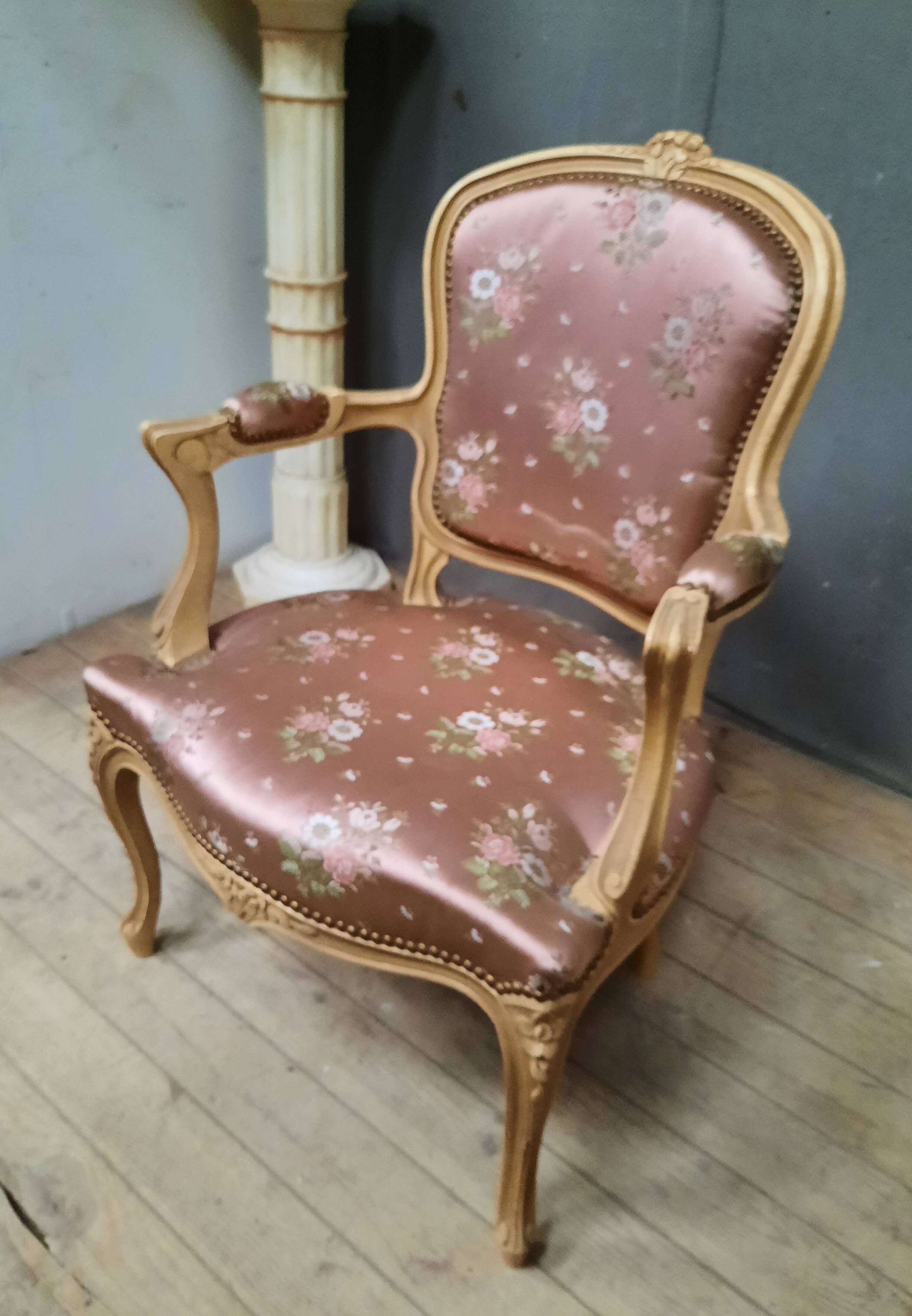 Louis XV style armchair in lacquered wood