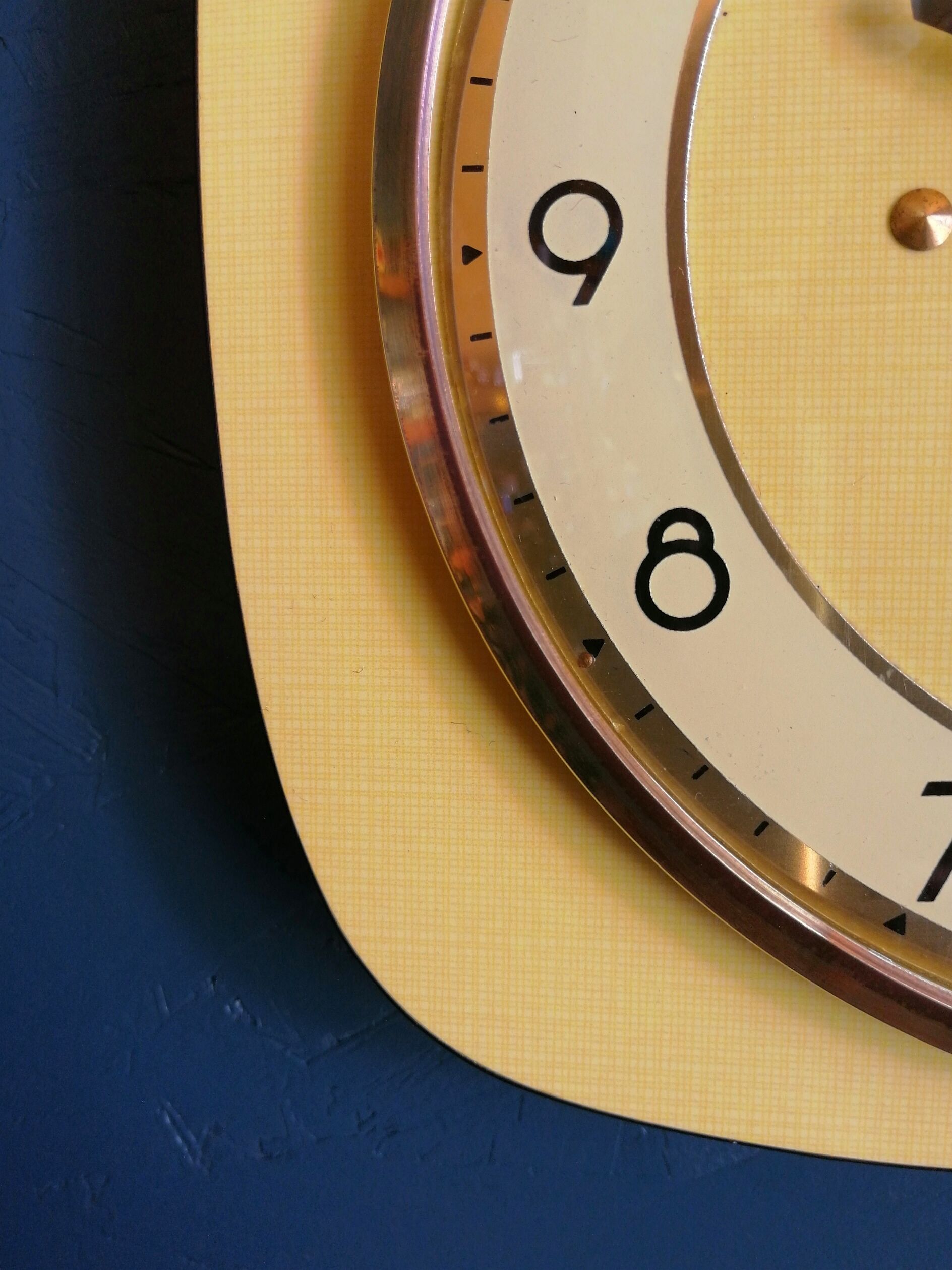 Clock formica vintage silent wall pendulum "Yellow Odo"