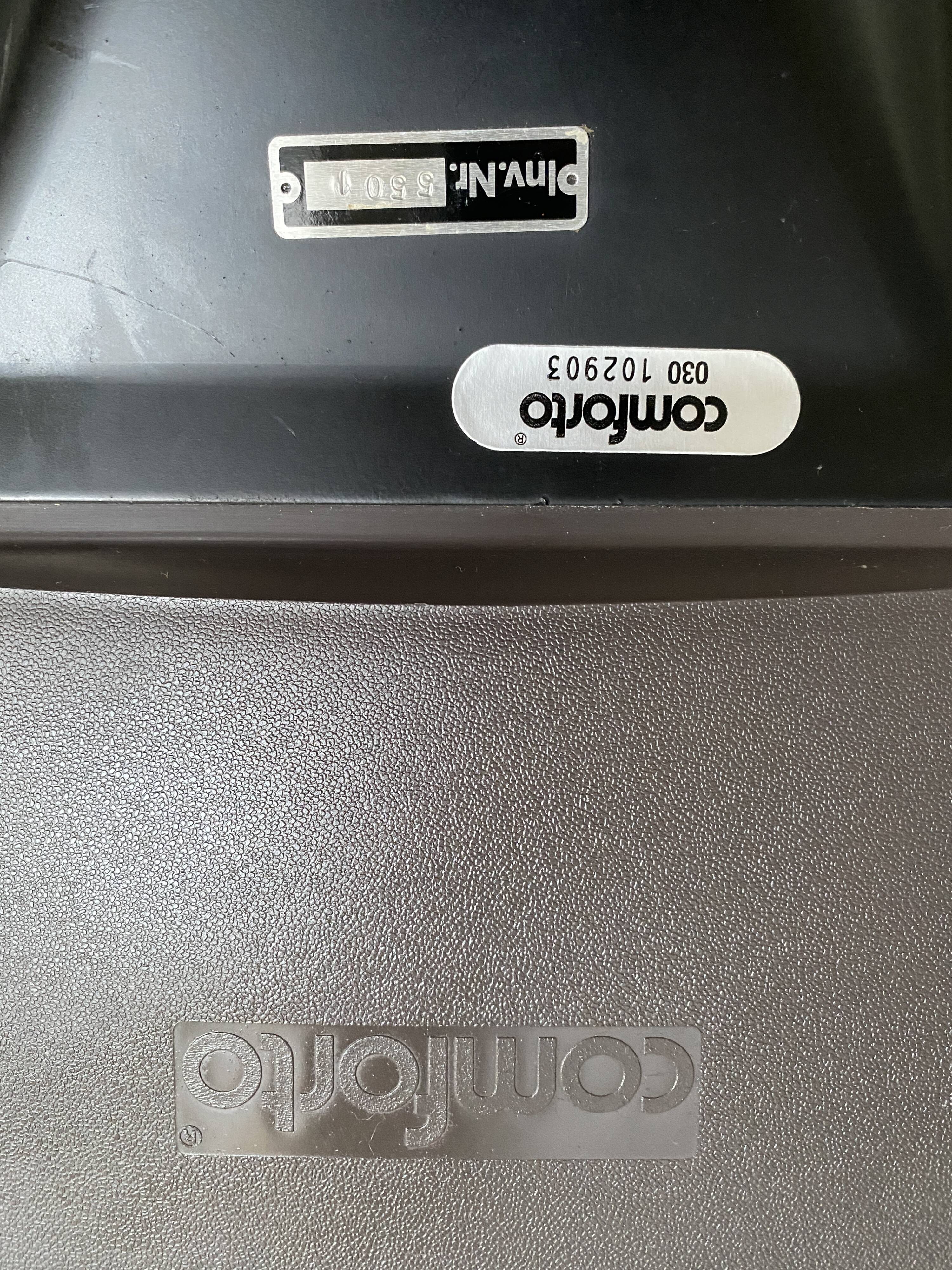 Vintage office chair "Executive chair" Edition Comforto, after CHARLES POLLOCK (1930-2013)