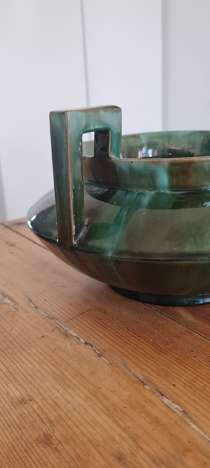 Vase en faïence émaillé vert