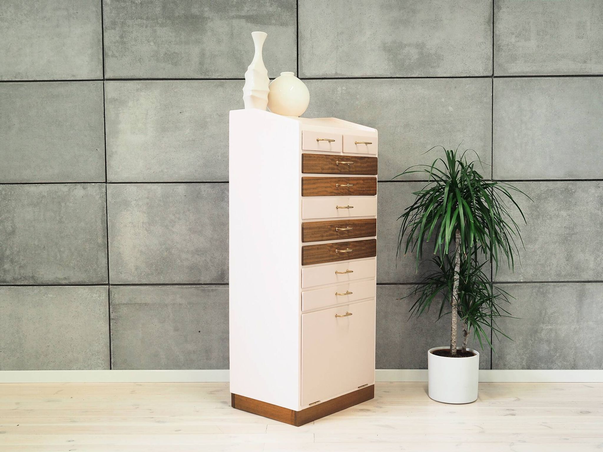 Commode en teck, design danois, années 1970, production : Danemark