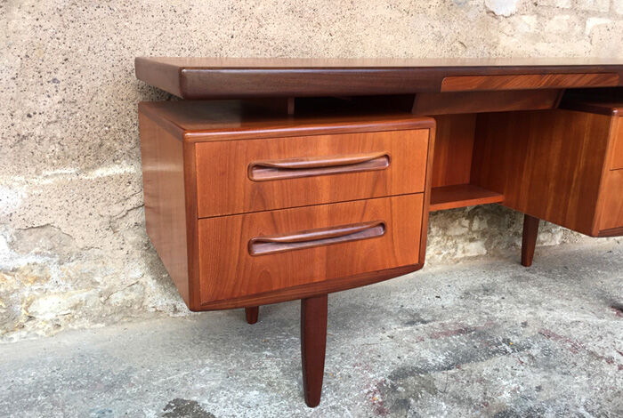Scandinavian teak desk by Victor Wilkins for G-Plan
