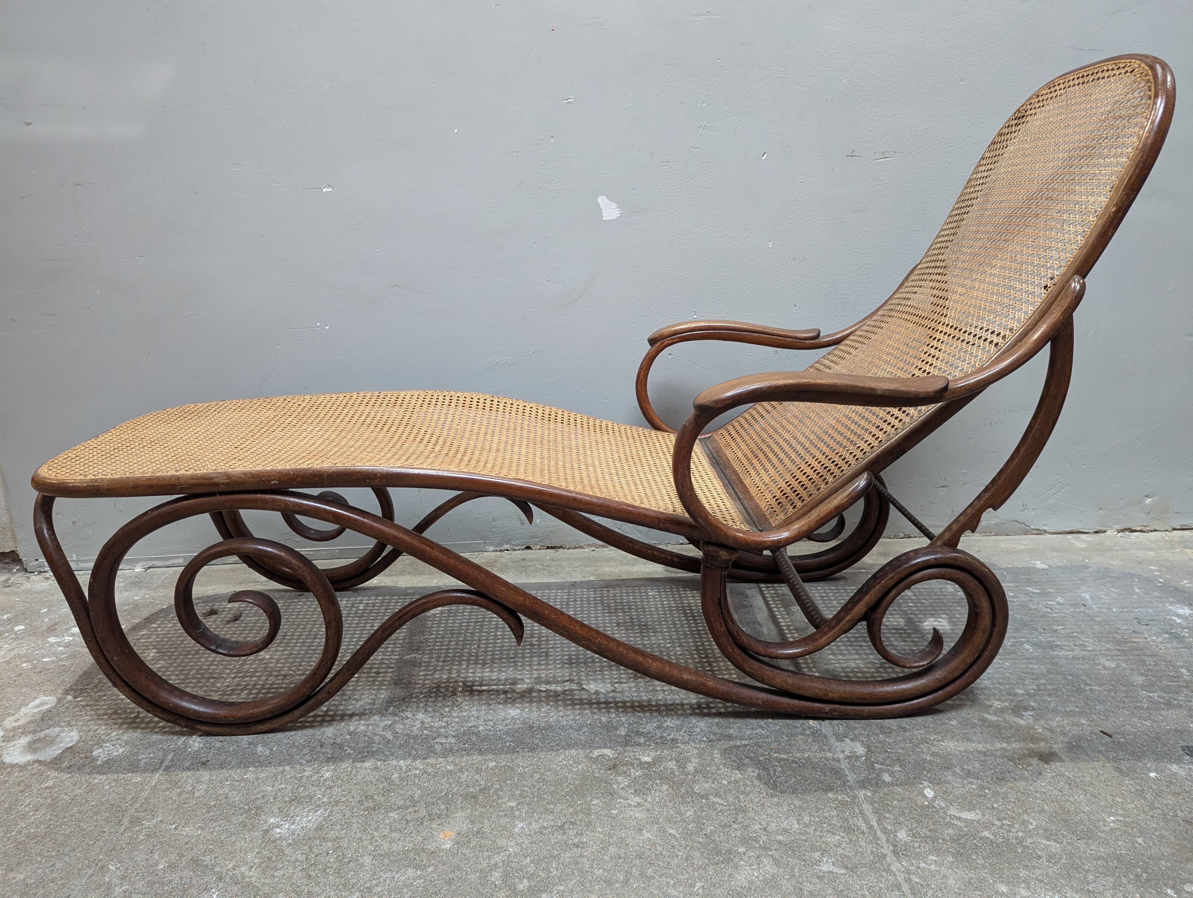 Chaise longue 1900 bois courbé