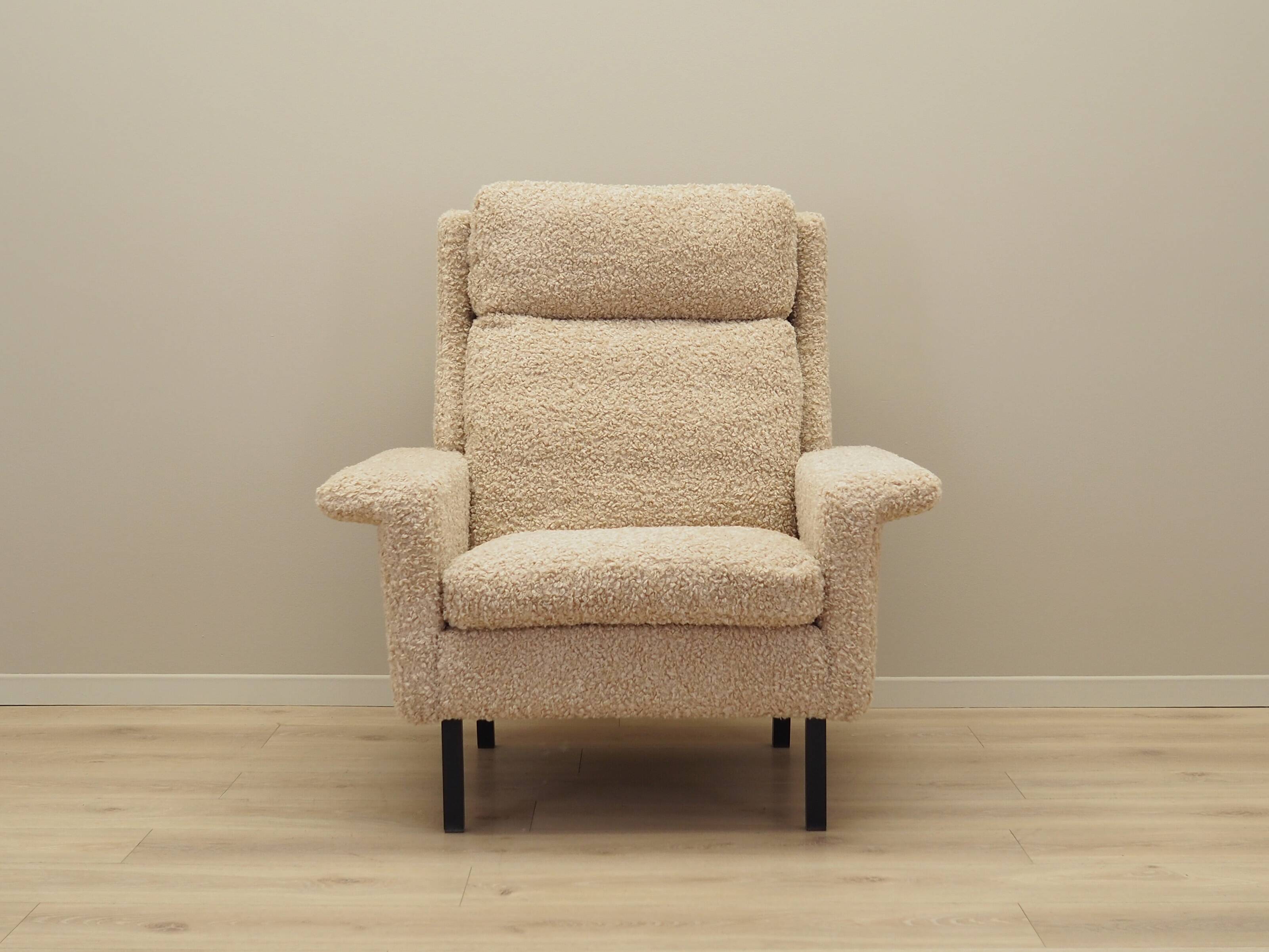 Fauteuil danois beige par Arne Vodder, années 1960