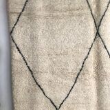 Moroccan Berber carpet Beni Ouarain with large black diamonds 2,96x2.03m