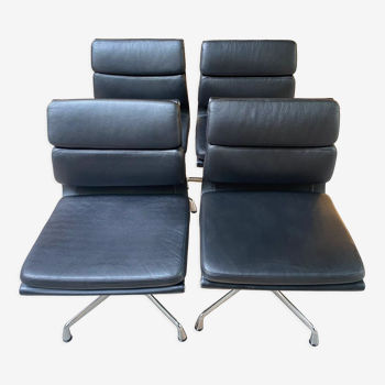 Lot de 4 chaises Soft Pad de Charles Eames, année 2007