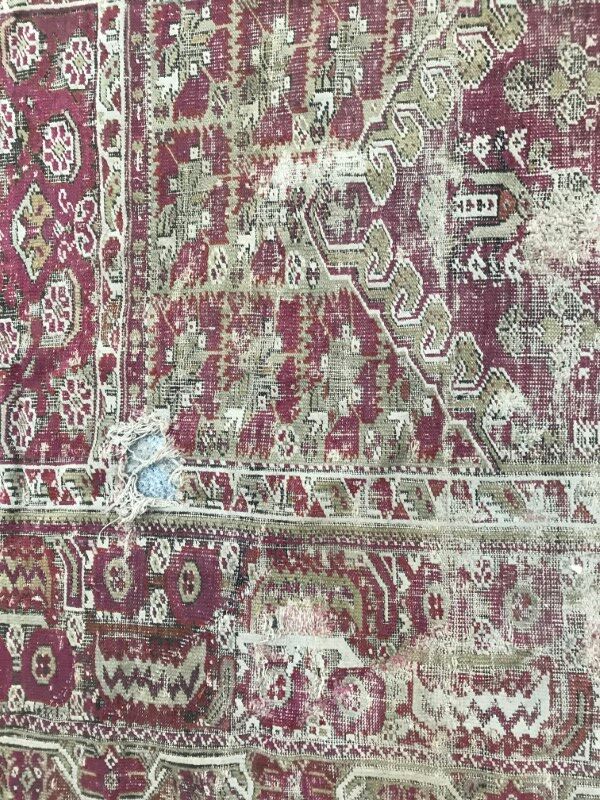 Carpet former Turkish Ghyordes 18th century handmade 135 X 268 CM