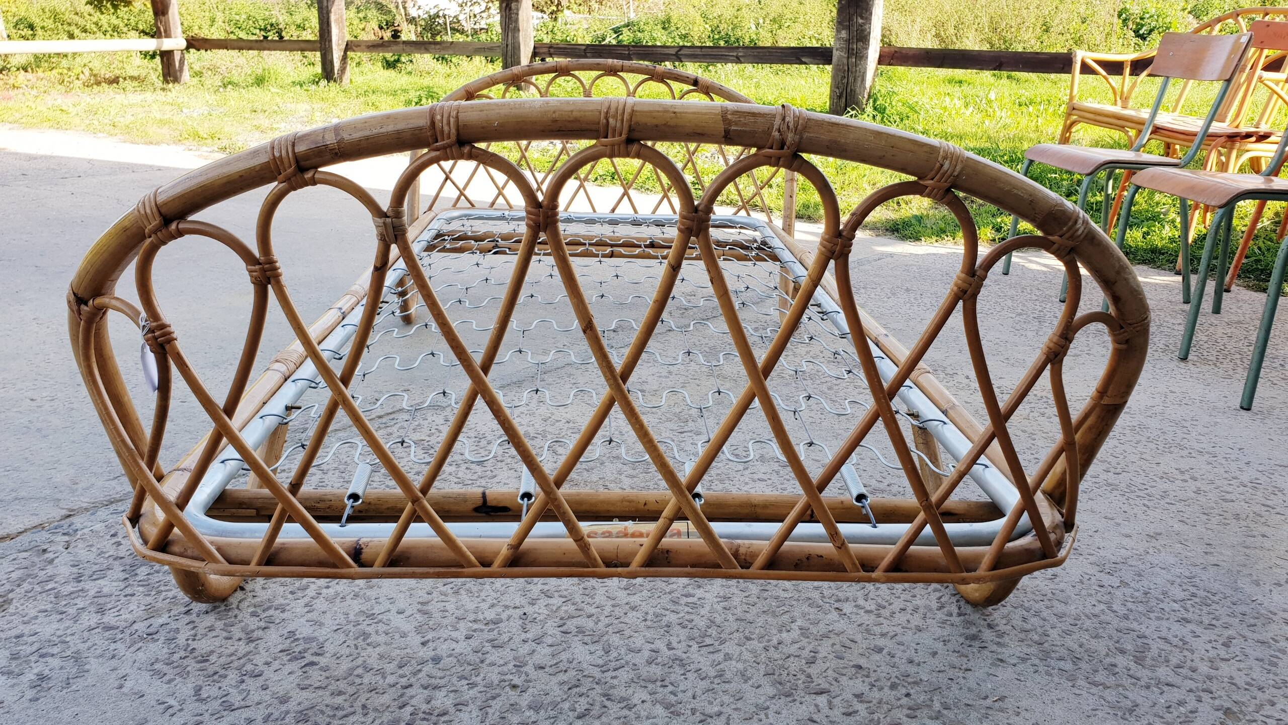 Rattan basket bed