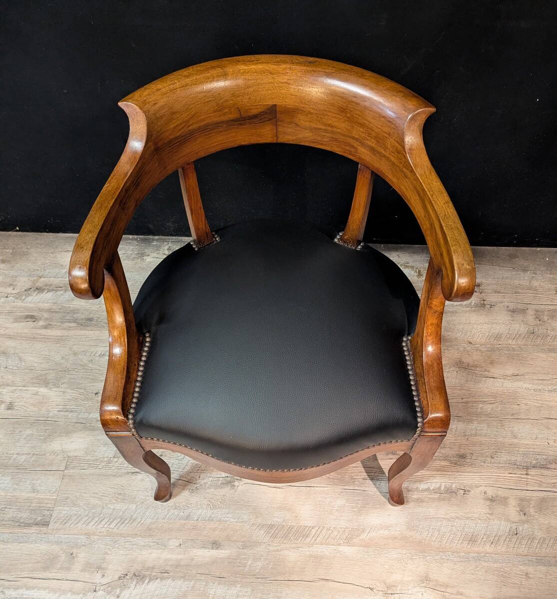 Walnut office chair – Restoration period – 19th century
