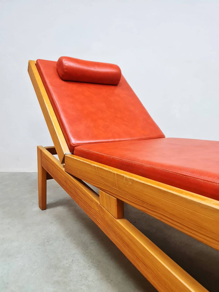 Vintage Swiss design sunbed daybed chaise longue 1950's