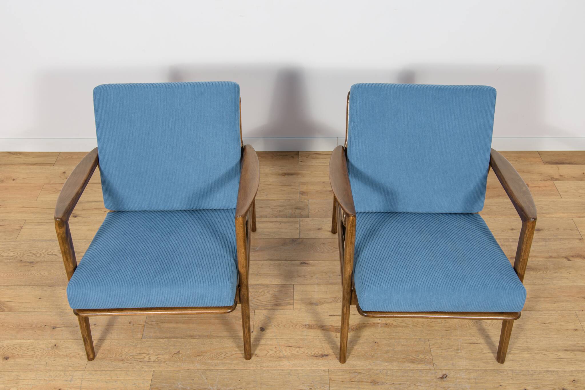 Model 300-139 Armchairs from Swarzędz Factory, Poland, 1960s, Set of 2