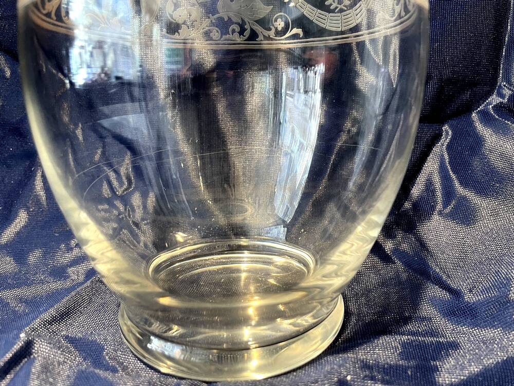 Baccarat liqueur carafe swan model empire table art