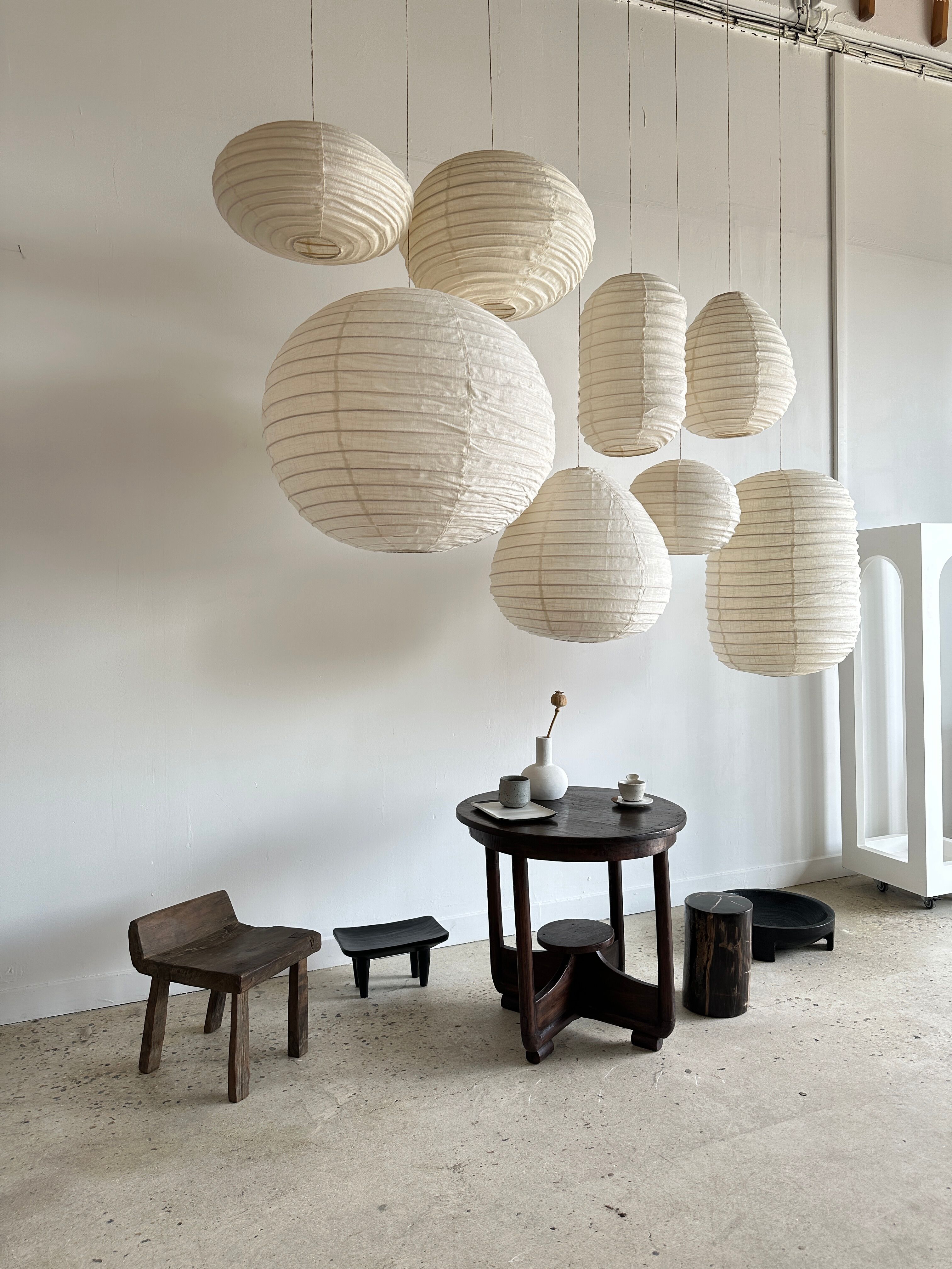 Suspension in rattan and natural japanese linen in the shape of a drop