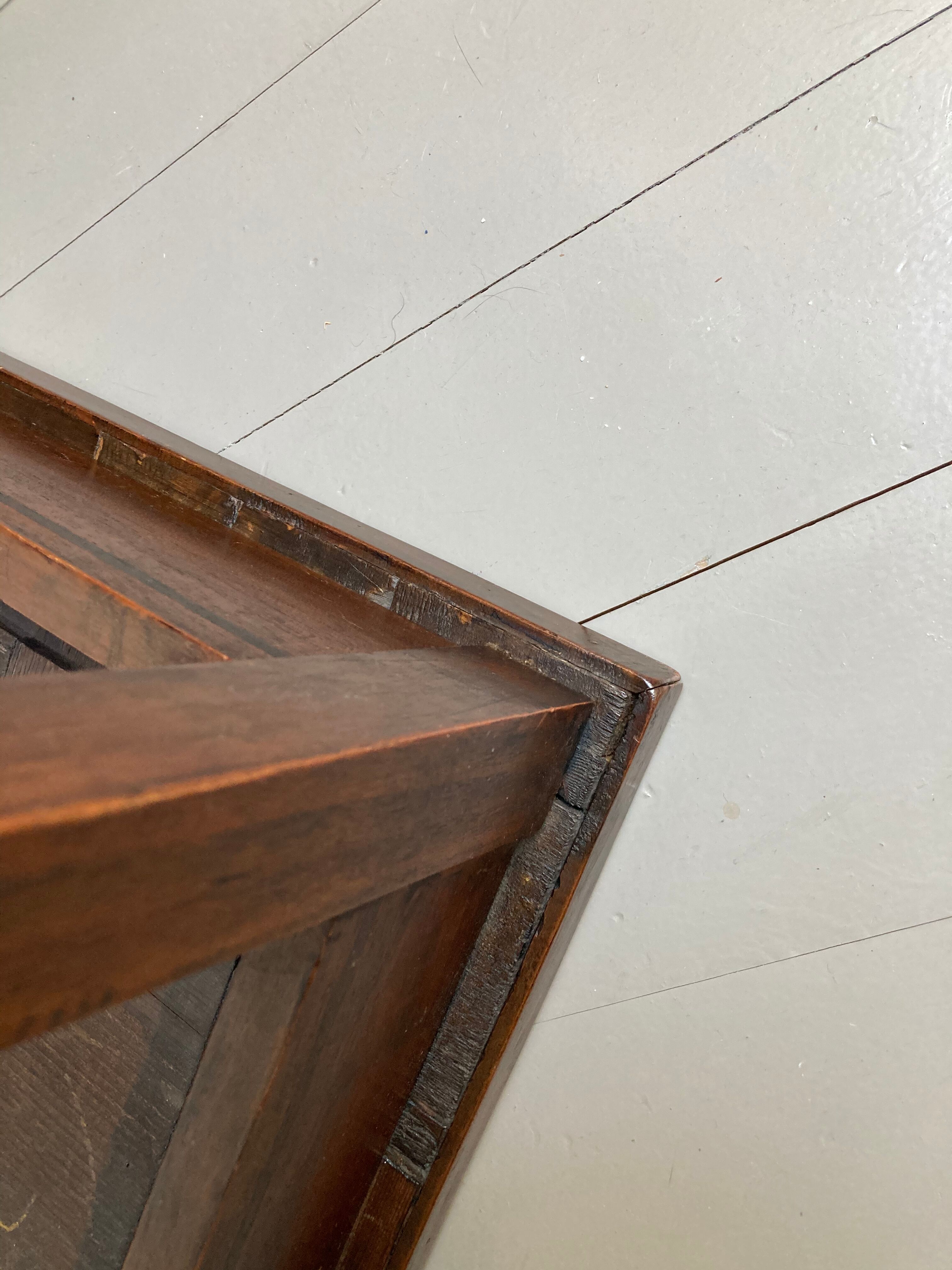 Table serves a pedestal