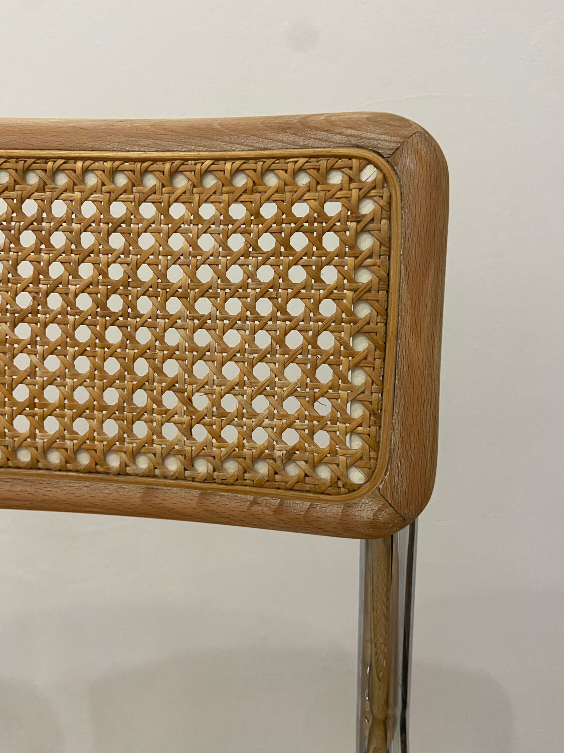 Tabourets de Bar Cesca par Marcel Breuer.