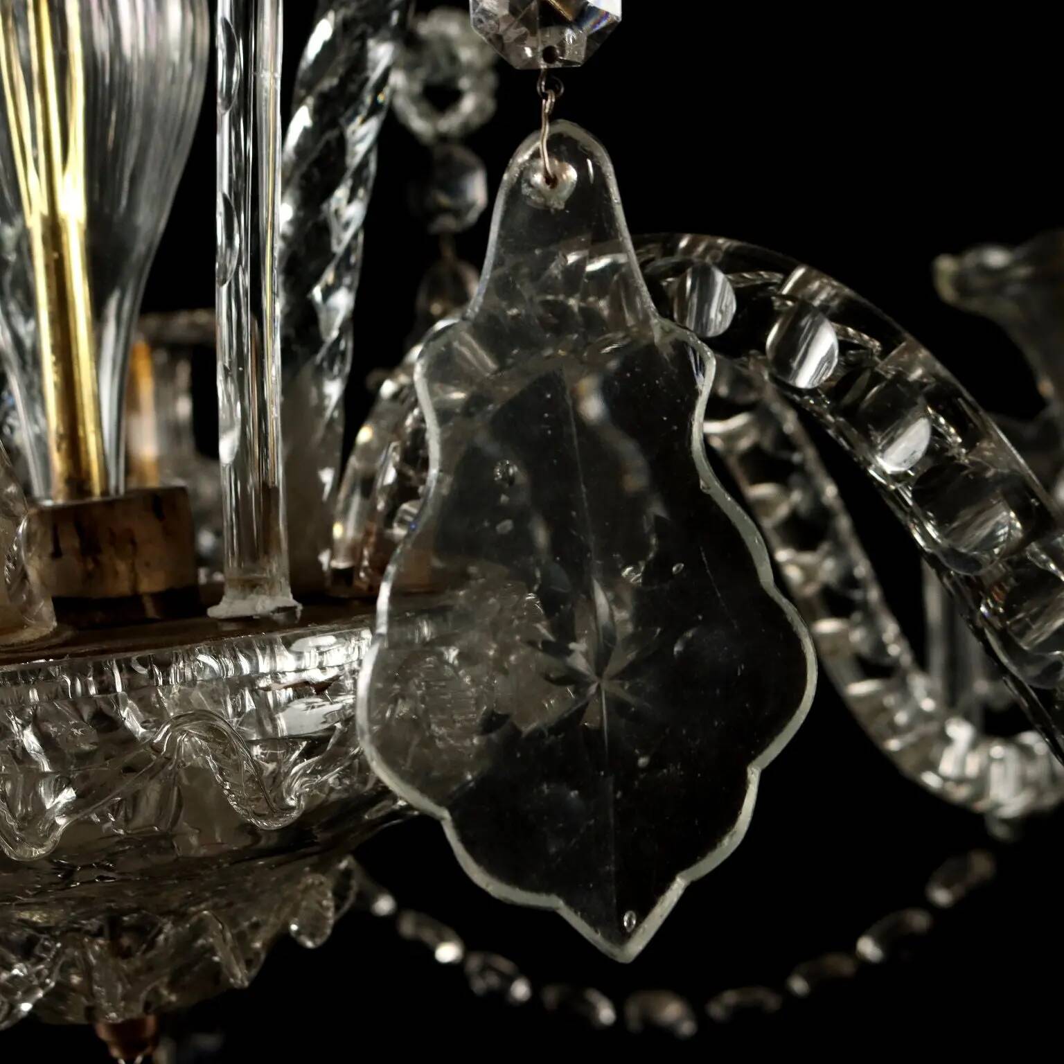 Antique glass chandelier with 6 lights from the 19th century.