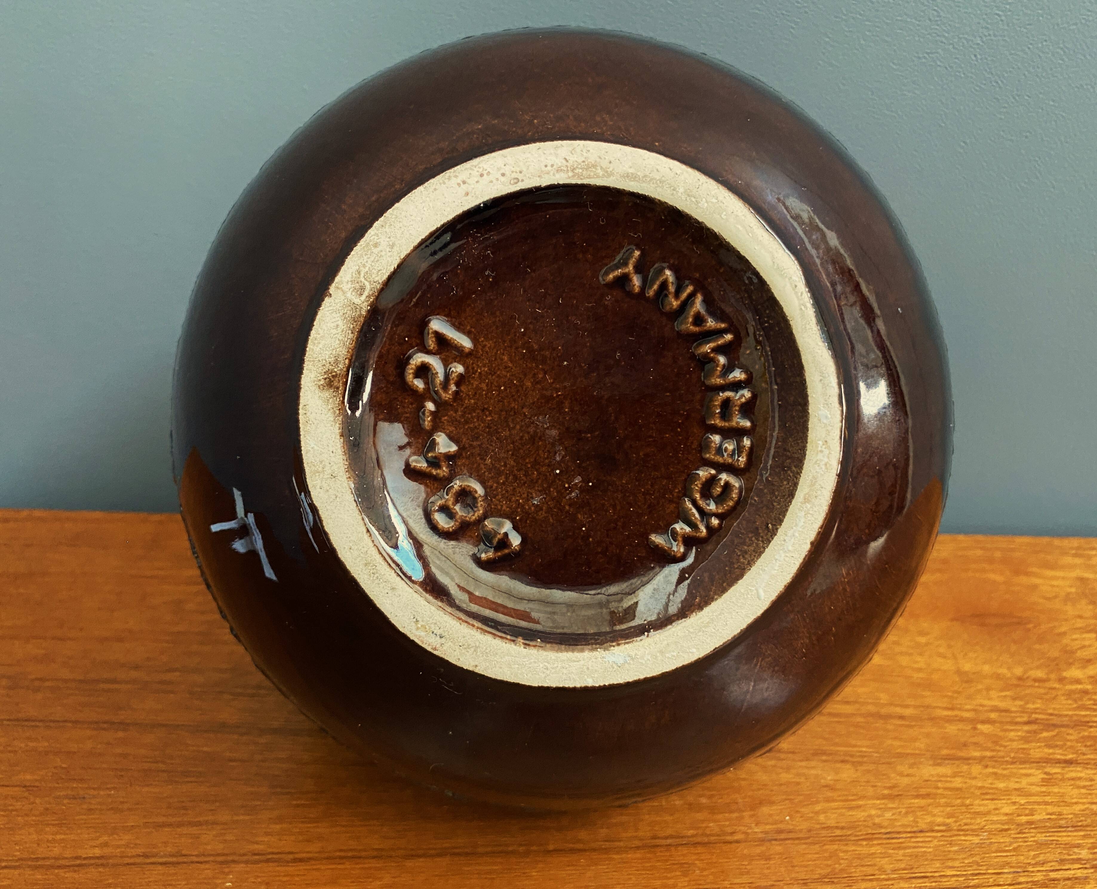 Scheurich vase model 484-21 1970s