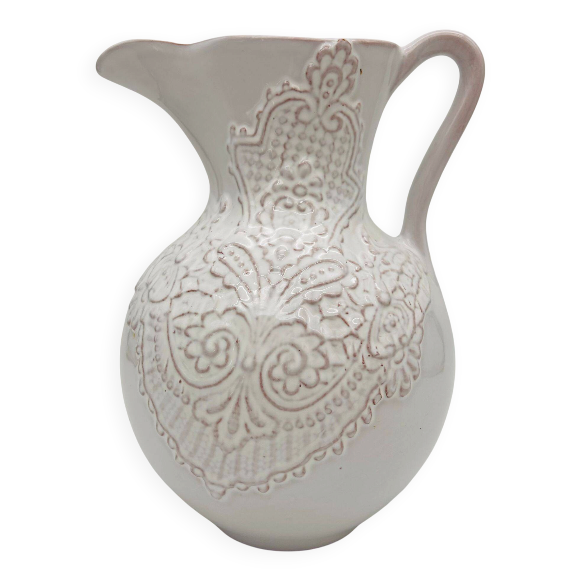 French farmhouse jug with a vintage look.