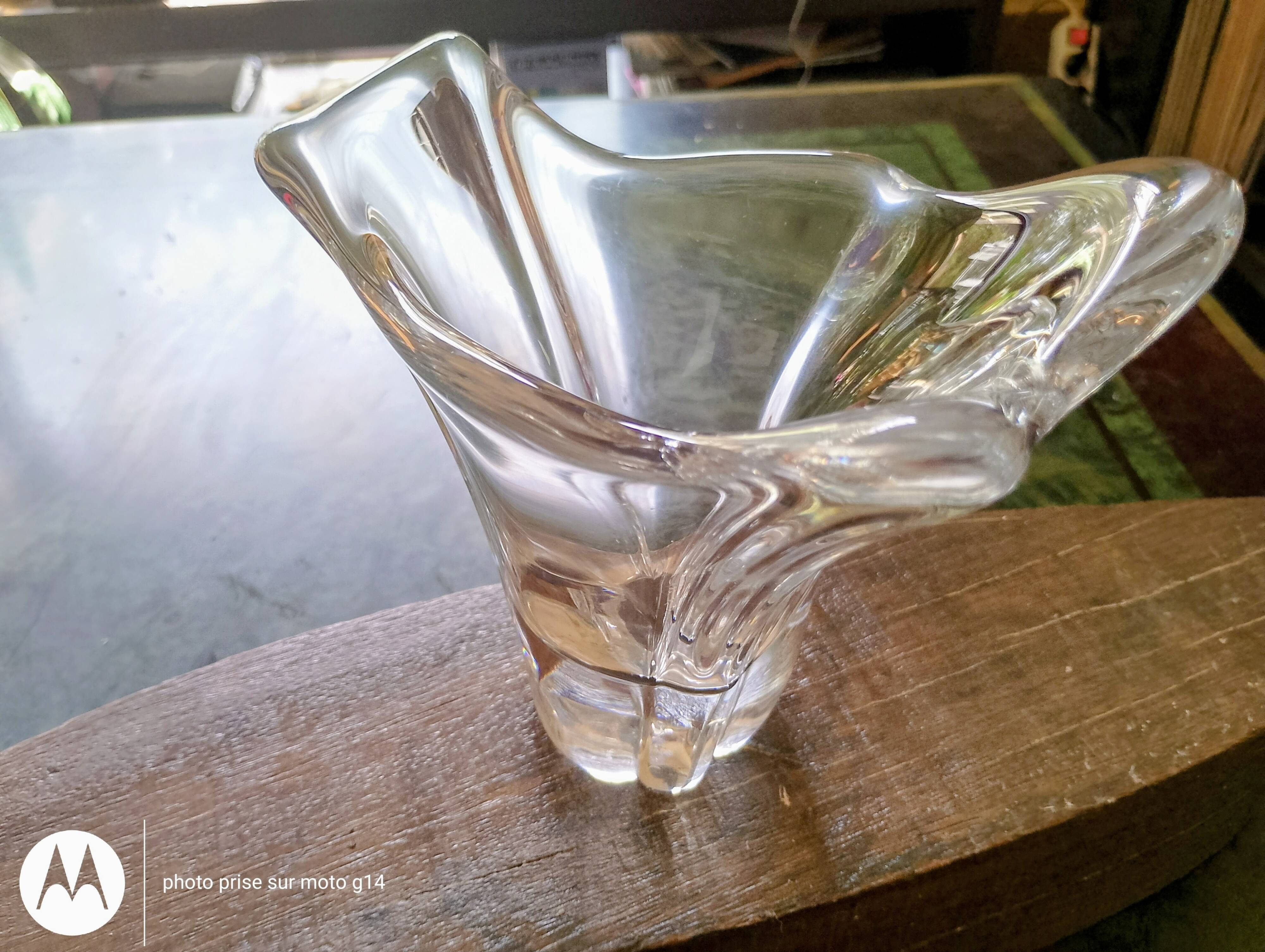 Crystal vase from Daum France – Authentic and signed – Perfect condition