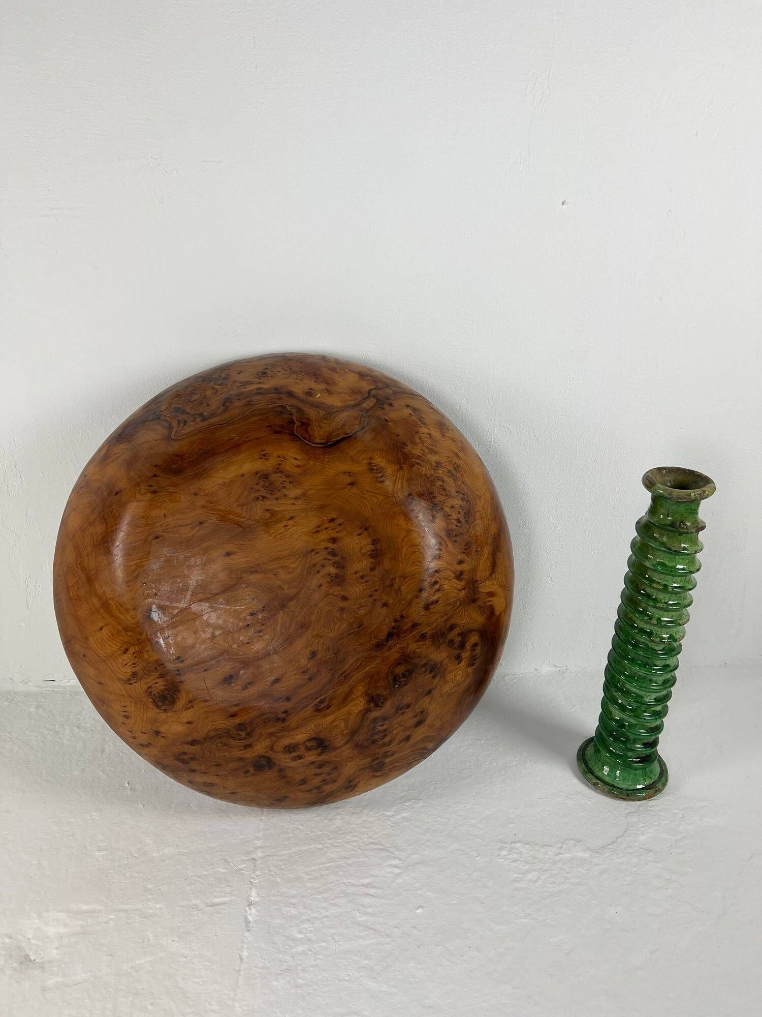 Large plate made of thuya root, Morocco, 1980s, Ø70 cm