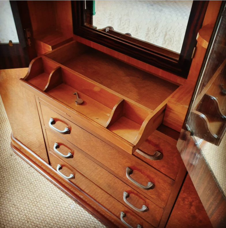 Armoire coiffeuse époque art-déco des années 30