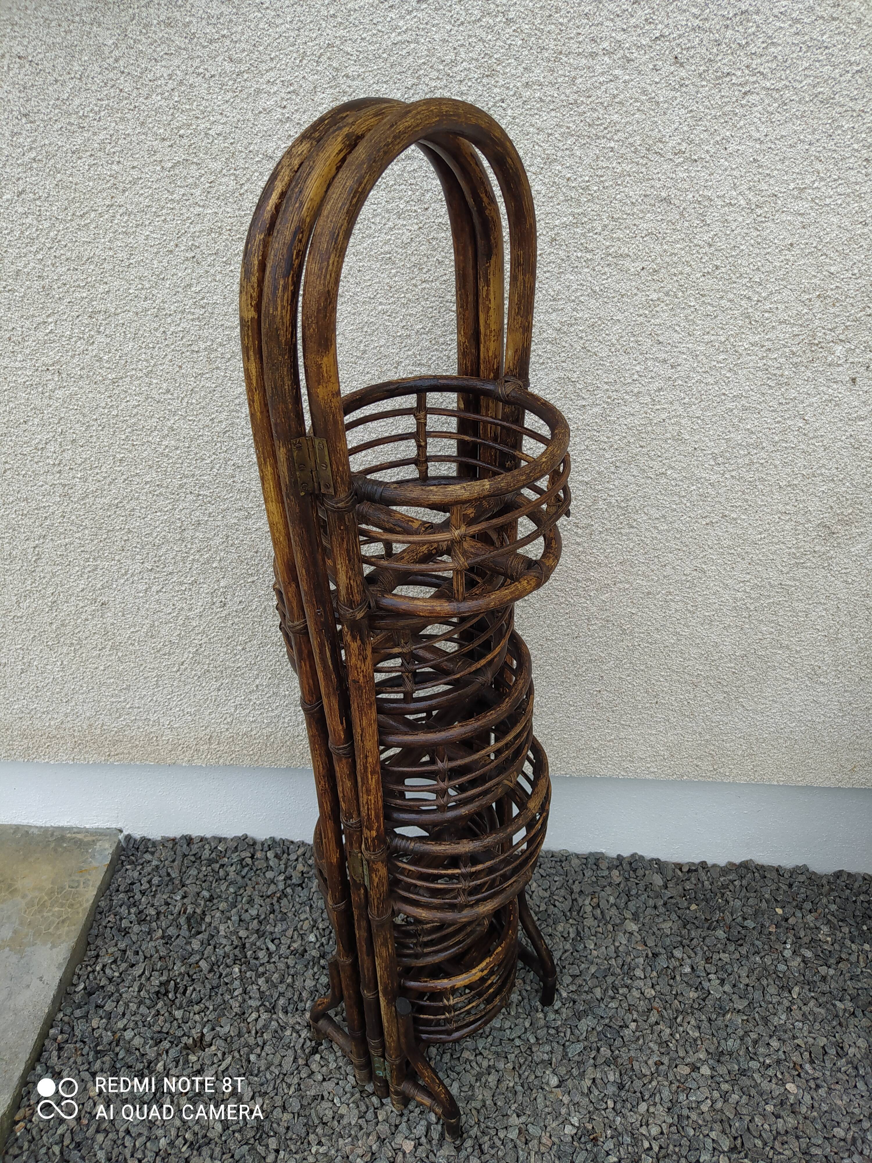 Screen / Vintage plant holder in rattan or bamboo
