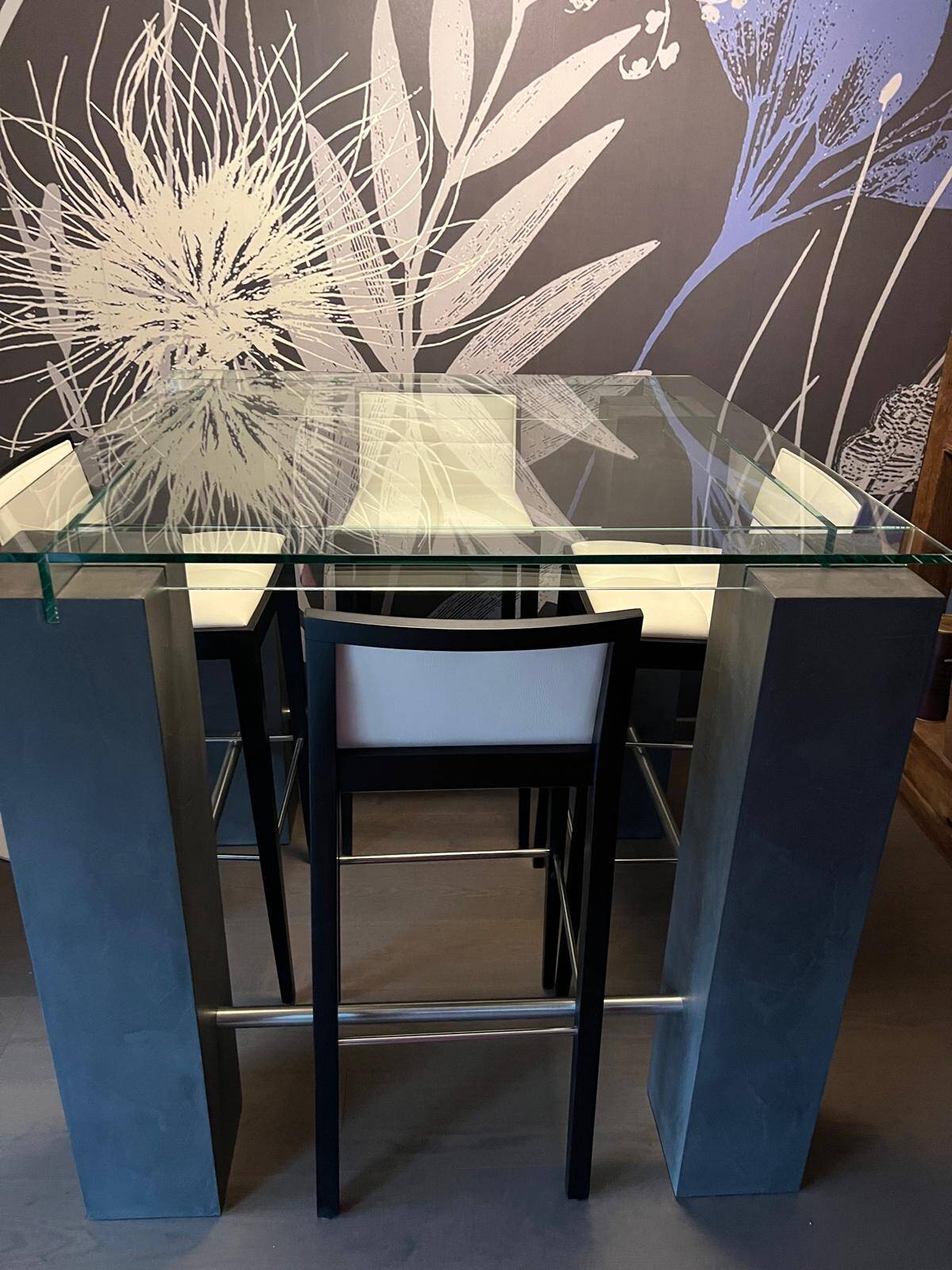 Table haute, mange-debout Ténéré de Roche Bobois