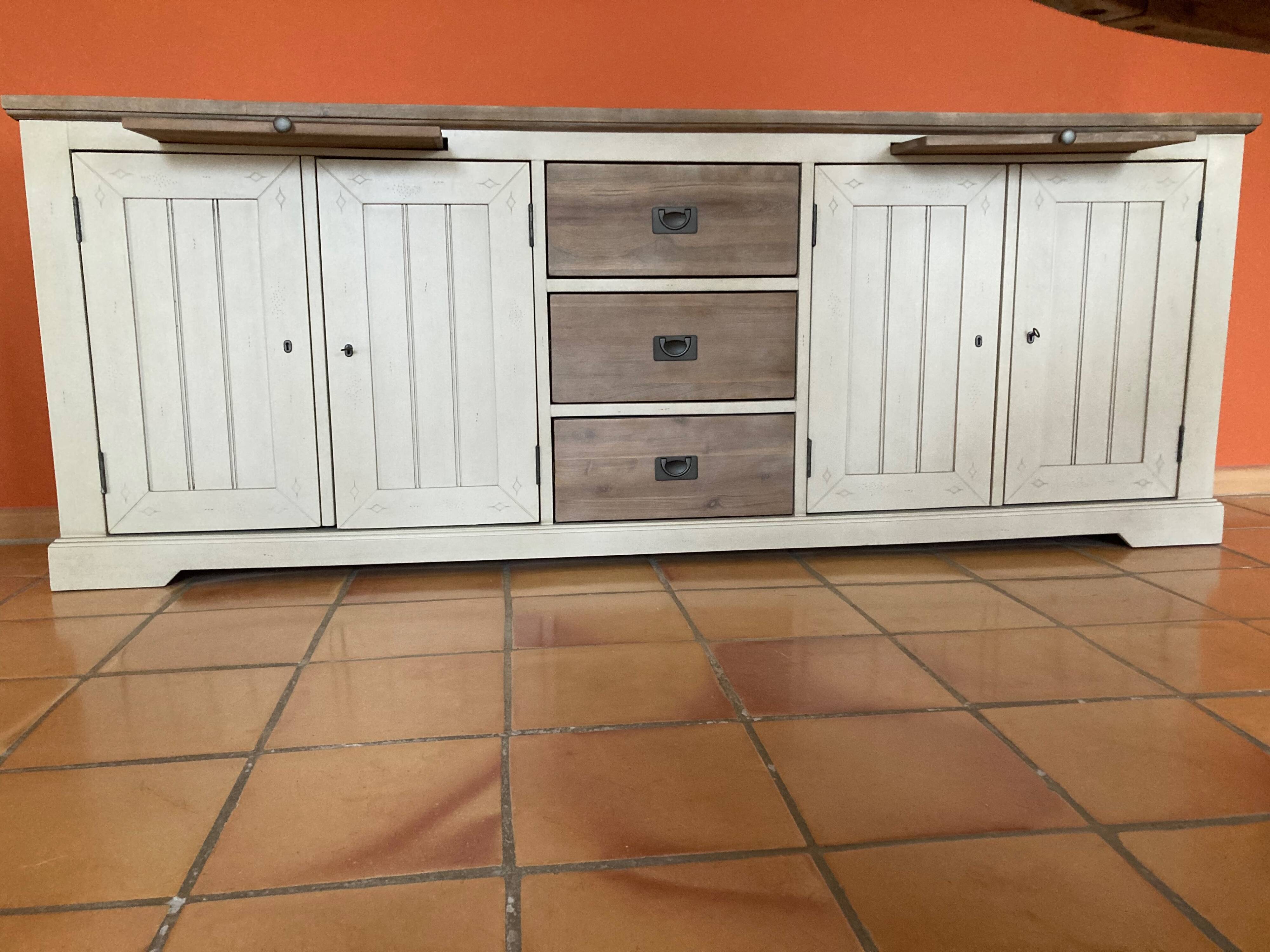 Bahut h&h model le port