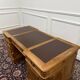 Bureau en teck anglais classique avec cuir marron