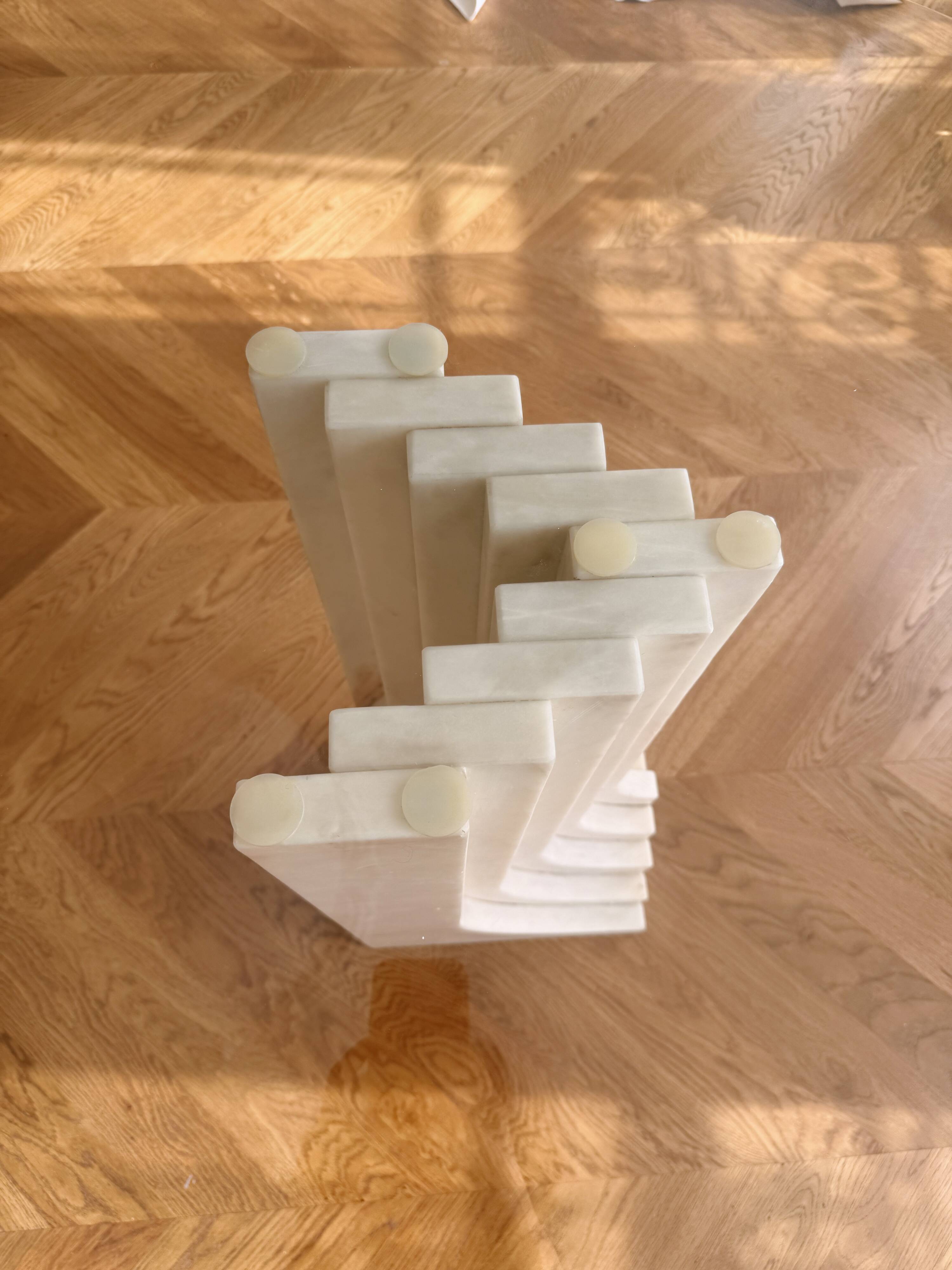 White marble dining table, Samo by Carlo Scarpa, Italy, 1970s
