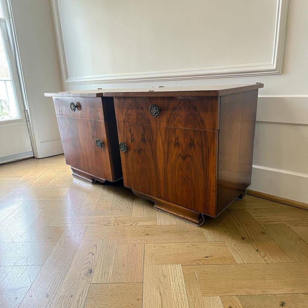Set of 2 vintage bedside tables / mini cabinets