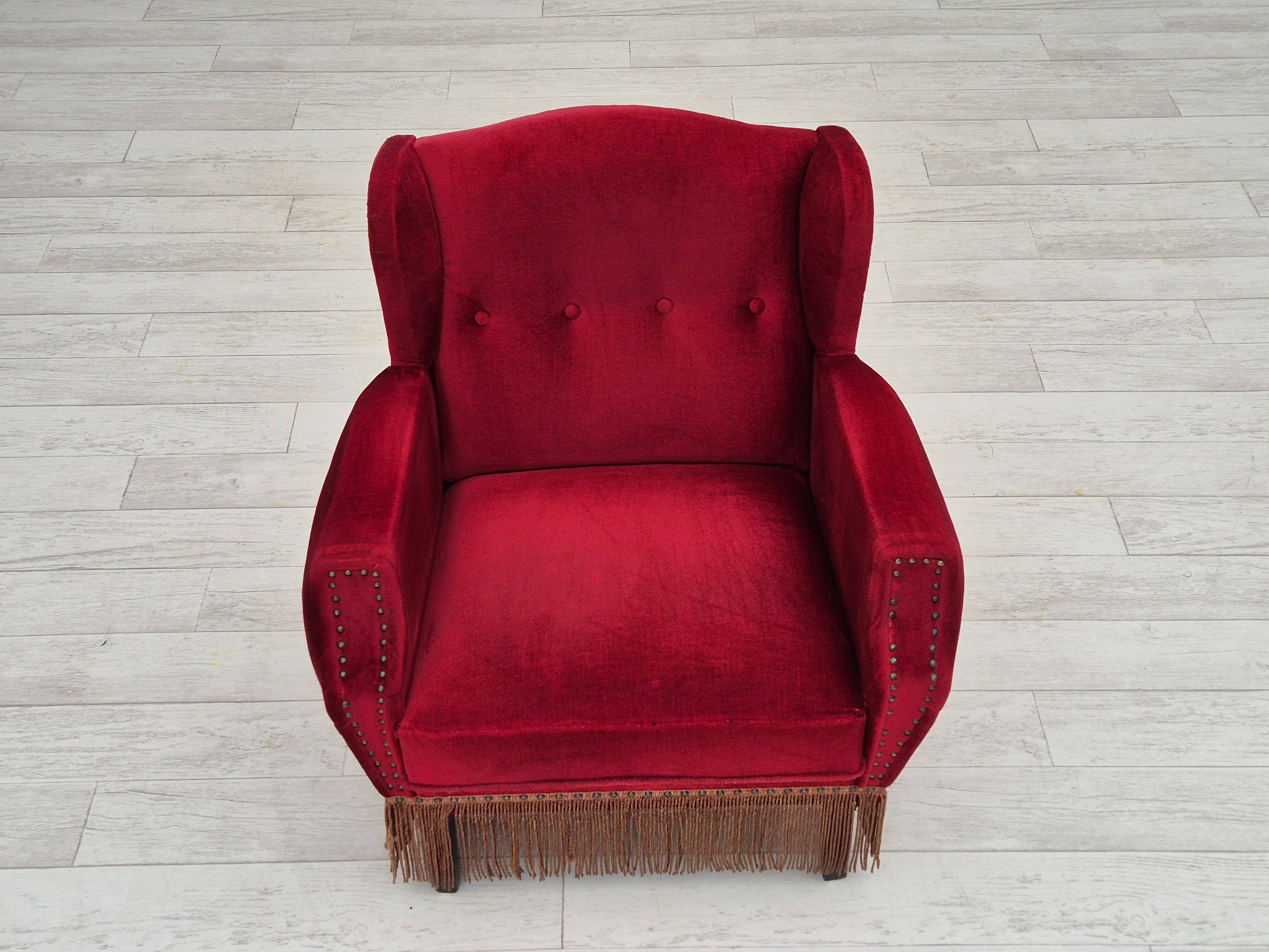 Fauteuil danois, originale, meuble en velours, pieds en bois de chêne