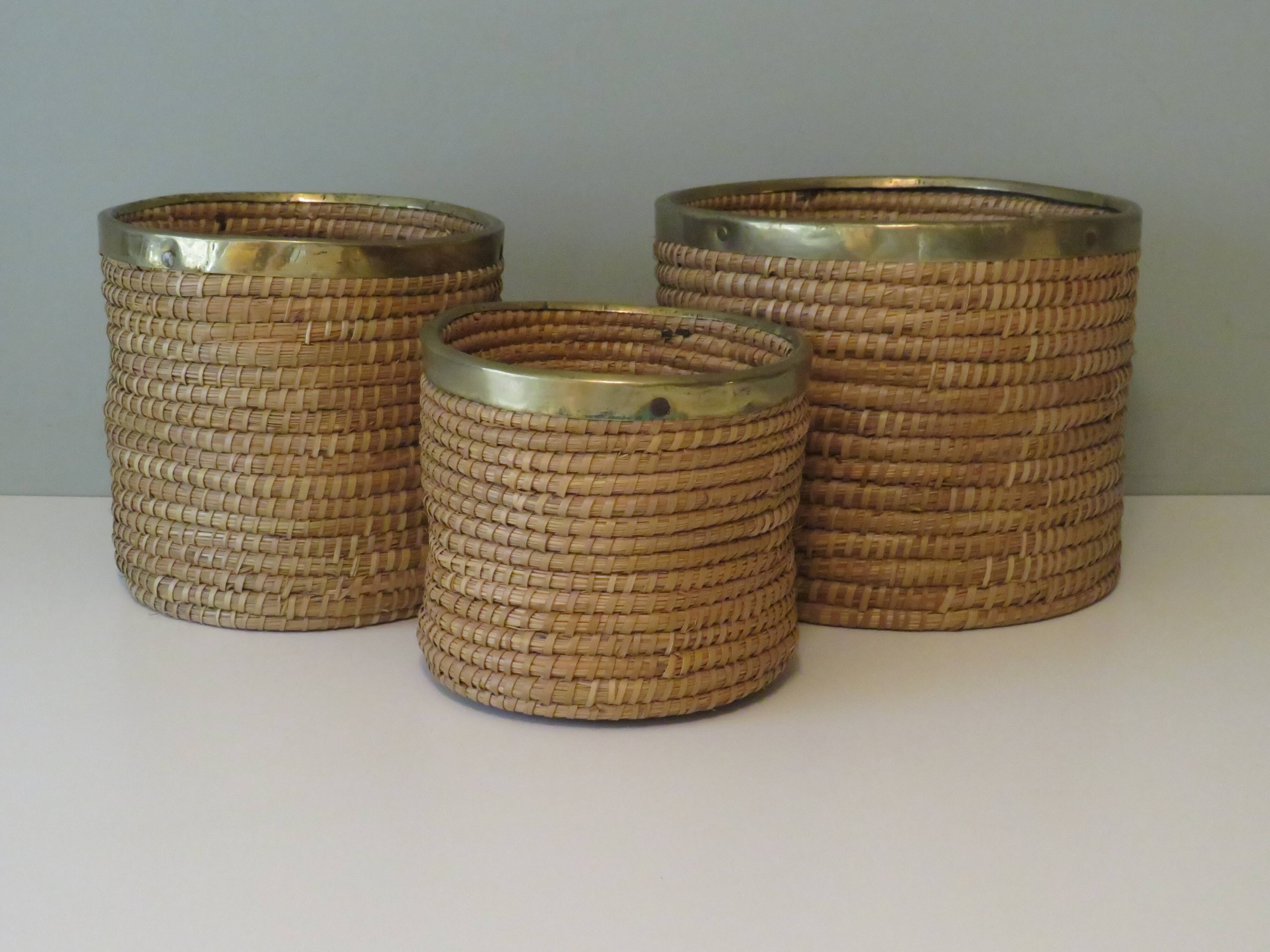 Ensemble de 3 cache-pots vintage en roseau et laiton, Italie 1970